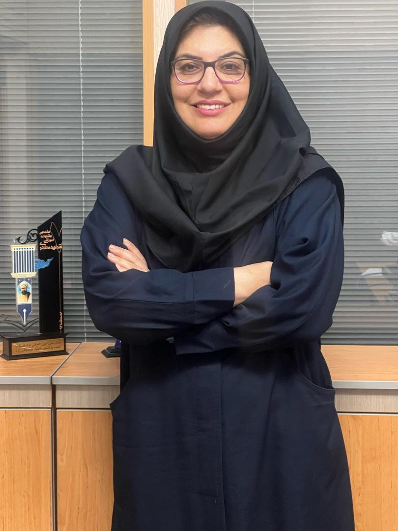 دکتر میترا امینی عضو هیات علمی مرکز مطالعات پزشکی شیراز